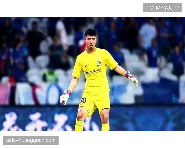 云南玉昆签下国脚级门将鲍亚雄，400万转会费加强防线稳定性